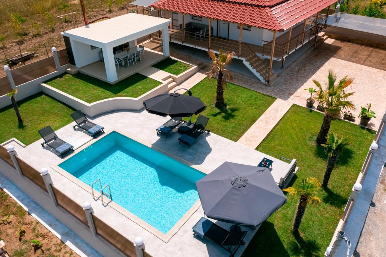 Villa Liana , Private Villa With Pool And Garden Vergia المظهر الخارجي الصورة