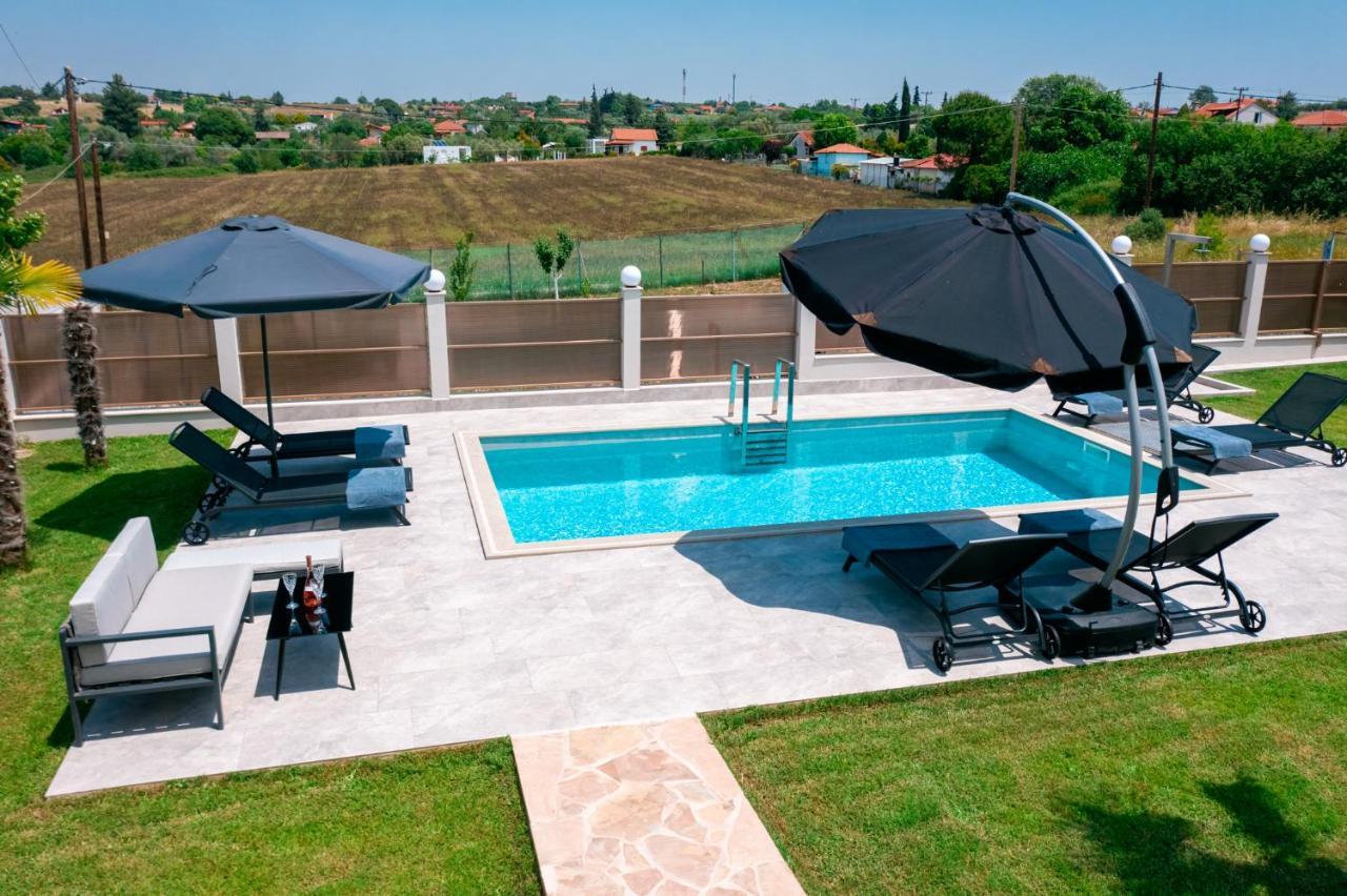 Villa Liana , Private Villa With Pool And Garden Vergia المظهر الخارجي الصورة