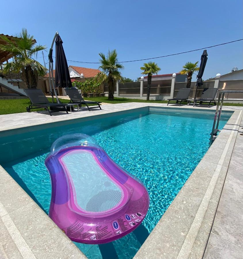 Villa Liana , Private Villa With Pool And Garden Vergia المظهر الخارجي الصورة